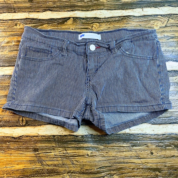 Levi’s women’s jean shorts blue striped 9 - Picture 2 of 11